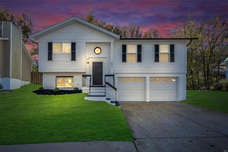 521 Vernal Hill Ct, Ballwin, MO 63021