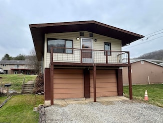 752 W 2nd St, Weston, WV 26452