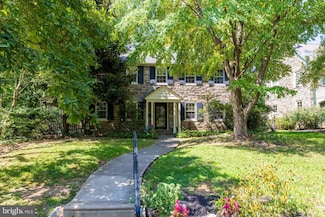 3215 W Coulter St, Philadelphia, PA 19129