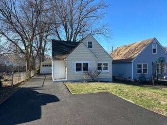 424 Bellevue Dr, Round Lake Park, IL 60073