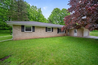 5800 Schneider Ct, West Bend, WI 53095