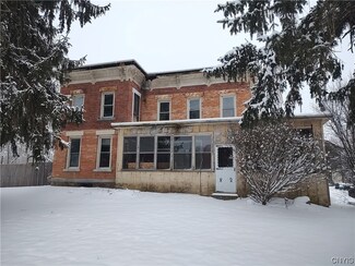 2635 W Brutus St, Weedsport, NY 13166