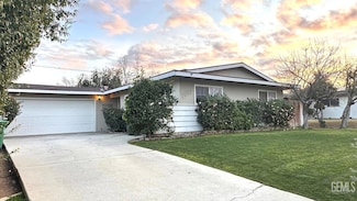 1005 Mcgregor Ave, Bakersfield, CA 93308