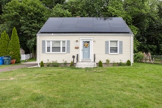 77 Blue Hills Ave, Hamden, CT 06514