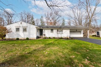 284 Moreland Dr, Canfield, OH 44406