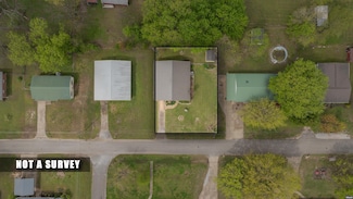 403 Fairlane Dr, Greenfield, TN 38230