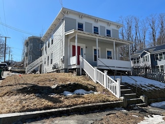 28 Maple St, Fitchburg, MA 01420