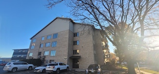 4530 W 93rd St Unit 2B, Oak Lawn, IL 60453