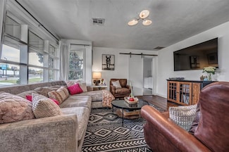 2837 Cambridge Ct, Oklahoma City, OK 73116