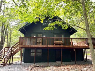 224 Farmers Ln, Pocono Lake, PA 18347