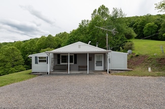 2302 Red Rock Rd, Rowlesburg, WV 26425