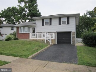 603 Wynnbrook Rd, Secane, PA 19018
