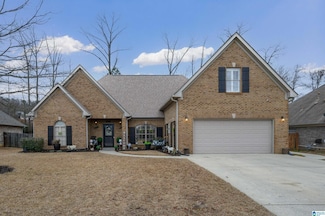 110 Parliament Rd, Maylene, AL 35114
