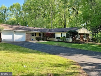 13030 Maple View Ln, Fairfax, VA 22033