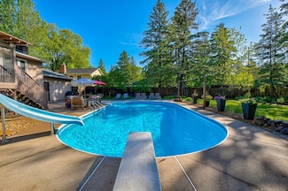 2317 Hidden Valley Ln, Stillwater, MN 55082