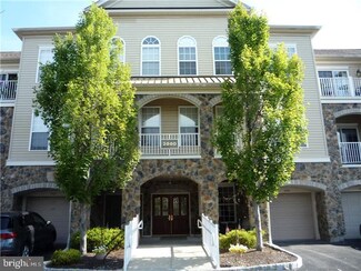2204 Knox Ct, Warwick, PA 18974