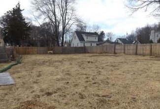 19 Cherry Place, Lake Peekskill, NY 10537