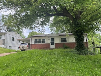 10035 Winkler Dr, Saint Louis, MO 63136