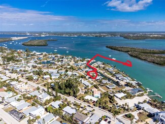1285 Holiday Dr, Englewood, FL 34223