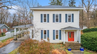 551 W Bridge St, Plainwell, MI 49080