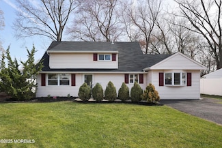 42 Southwood Dr, Old Bridge, NJ 08857