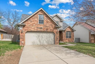1503 W Maplewood St, Springfield, MO 65807
