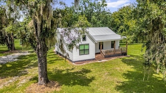 8320 Mathews Rd, Lakeland, FL 33809