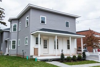 205 Crafts St Unit 1, Newtonville, MA 02460