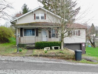 155 Roosevelt Ave, Masontown, WV 26542