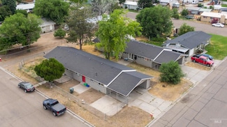 684 NW 6th St, Ontario, OR 97914