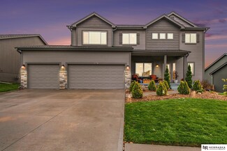 7161 N 164th Avenue Cir, Bennington, NE 68007