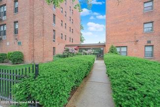 100 Colfax Ave Unit 4B, Staten Island, NY 10306