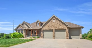 2819 W 48th St, Kearney, NE 68845