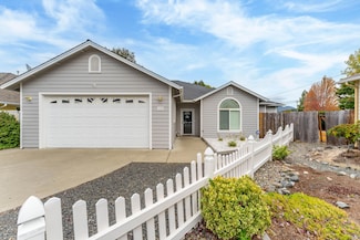 162 SW Jenn Way, Grants Pass, OR 97527
