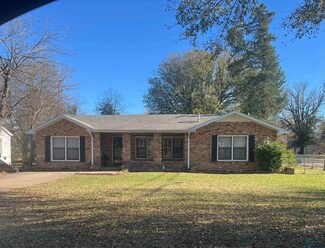 2000 Alpine Rd, Longview, TX 75601