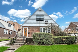 200-16 42nd Ave, Flushing, NY 11361