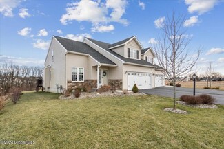 16 Paar Way, Mechanicville, NY 12118