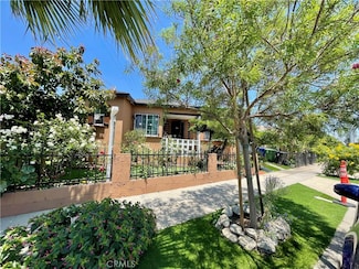 2609 Hyde Park Blvd, Los Angeles, CA 90043