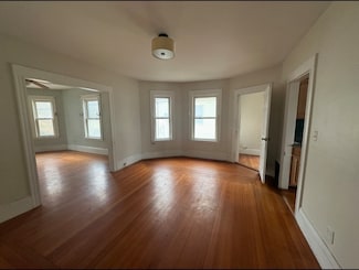 89 Essex St Unit 2, Swampscott, MA 01907