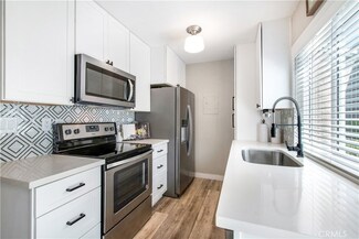23244 Orange Ave Unit 5, Lake Forest, CA 92630
