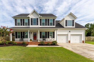 83 W Brenda Lee Dr, Hampstead, NC 28443