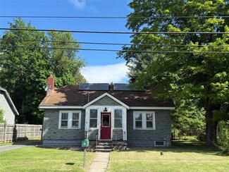 15 Tillson Rd, Tillson, NY 12486