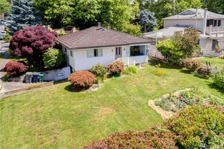 6535 103rd Ave NE, Kirkland, WA 98033