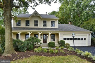 7043 Devereux Circle Dr, Alexandria, VA 22315