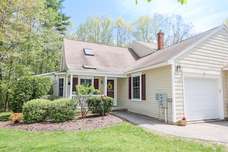 28 Winchester Ct Unit I36, Kennebunk, ME 04043