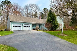9 Coach Ln, Sandwich, MA 02563