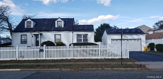 12 Enness Ave, Bethpage, NY 11714