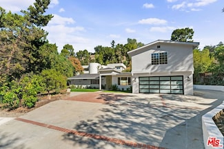 4800 Topeka Dr, Tarzana, CA 91356