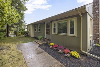 10 Selkirk Rd, Arlington, MA 02476