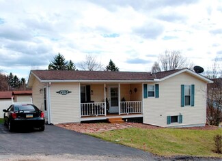 2007 2nd St, Windber, PA 15963